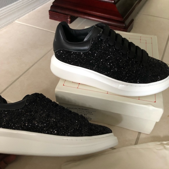 Alexander McQueen - Picture 5 of 7